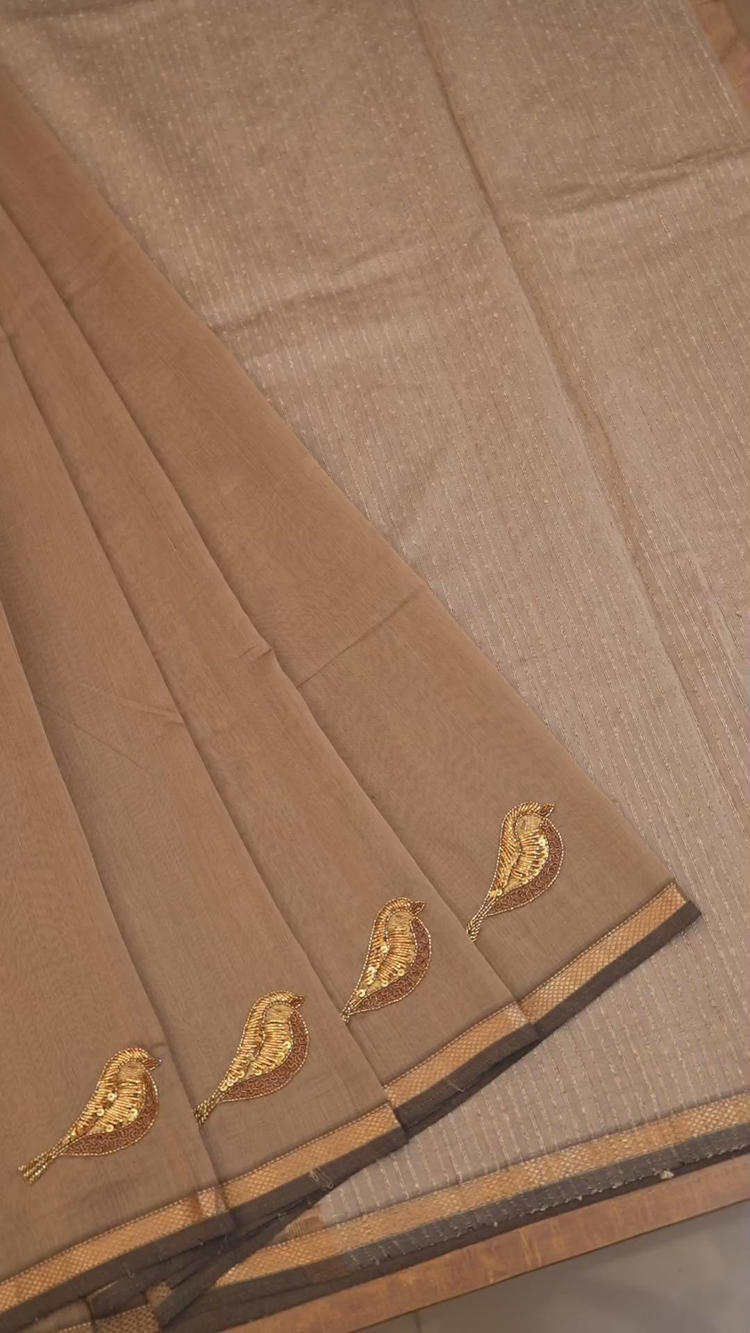 Golden Sand Singara Chittu Handloom Maheshwari Silk Cotton Saree