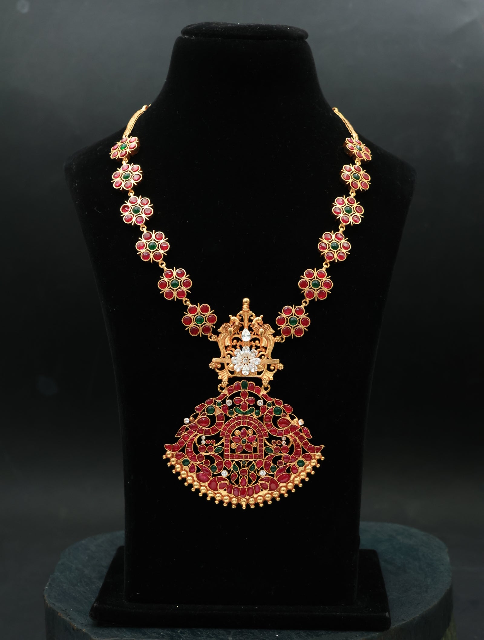 Flower design chain-Red kemp stone haram