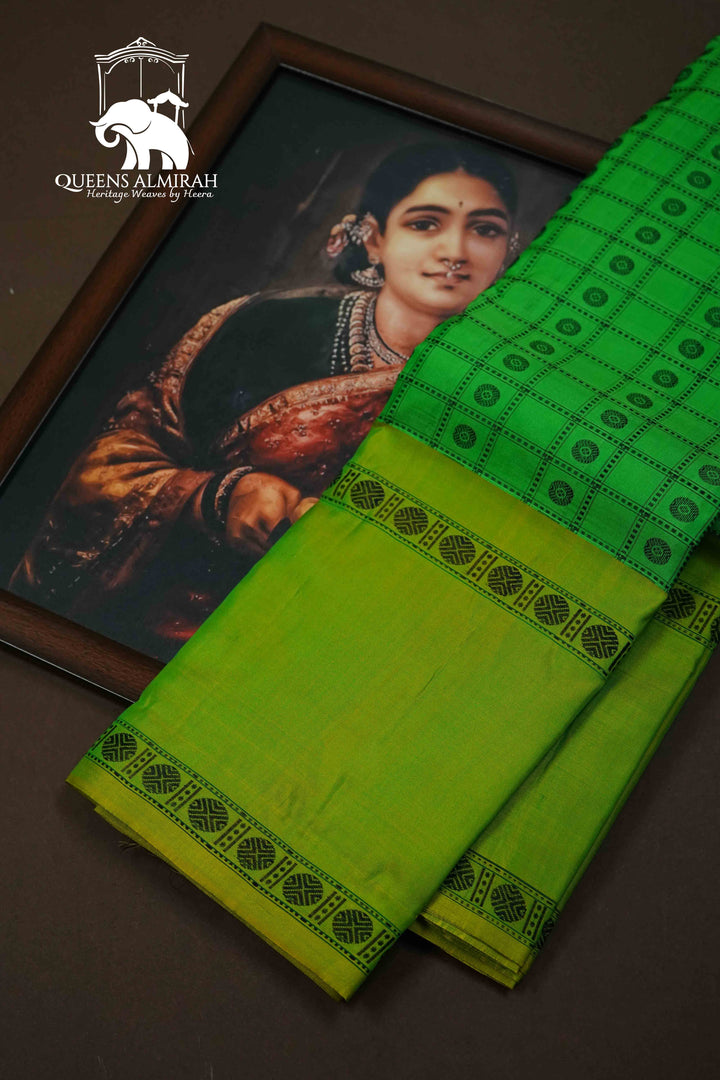 GRASS GREEN WITH OLIVE GREEN PURE KANCHIVARAM SILK SAREE - Queens Jewel Emporium