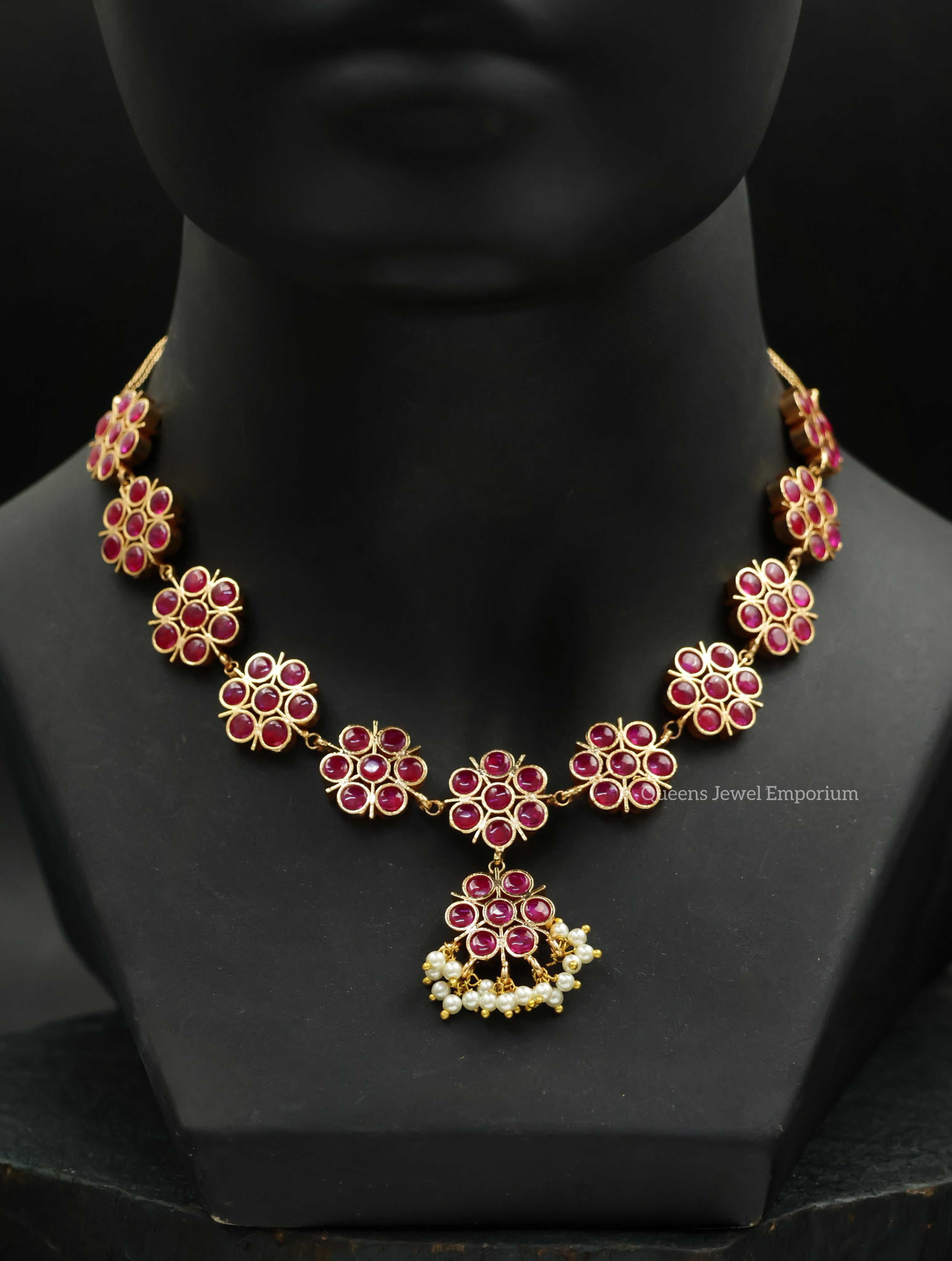 Elegant red kemp stone jewellery-Floral Kemp stone necklace