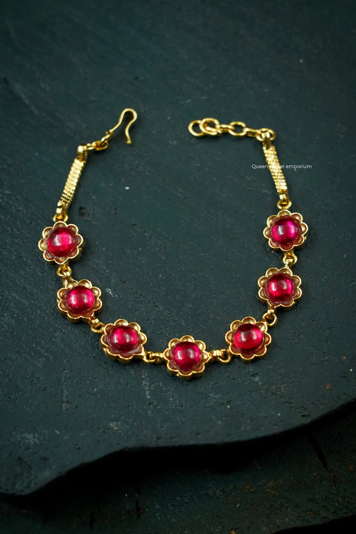Traditional red stone bracelet-Elegant floral kemp bracelet