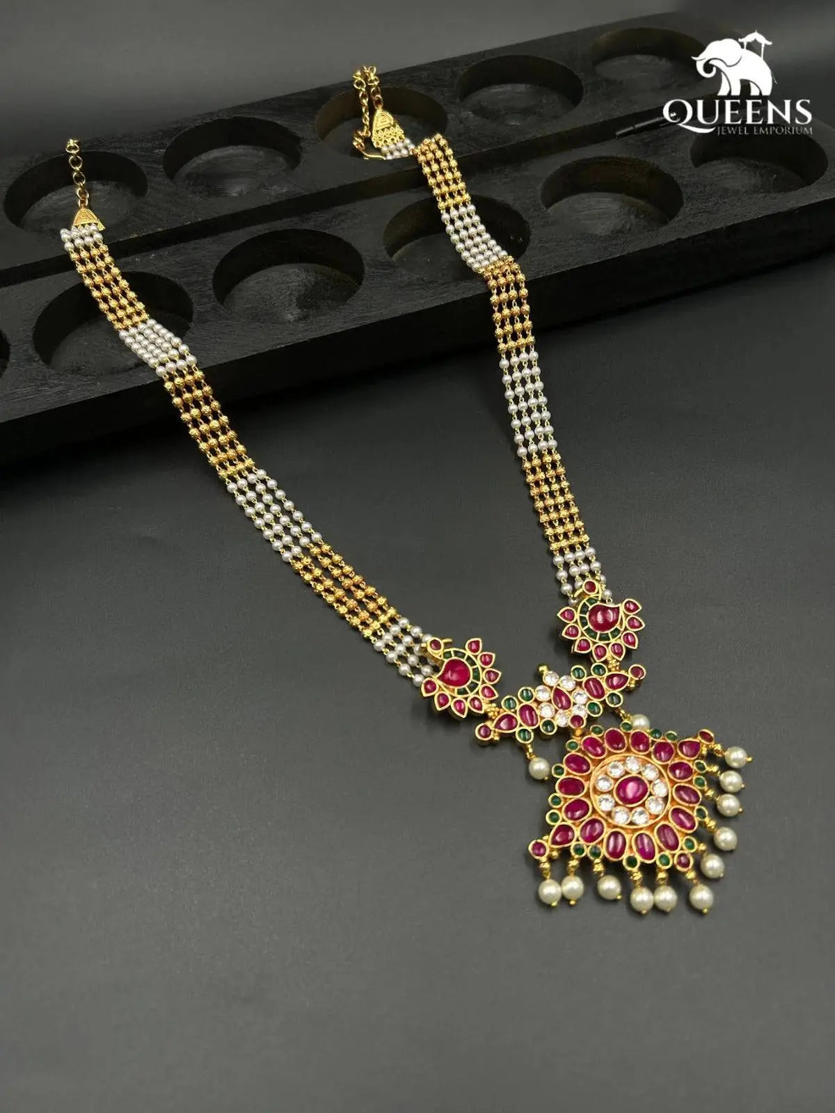 Peacock design pendant-Floral motif design
