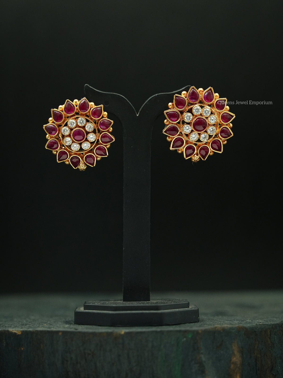 Grand stud with stones-Floral design studs