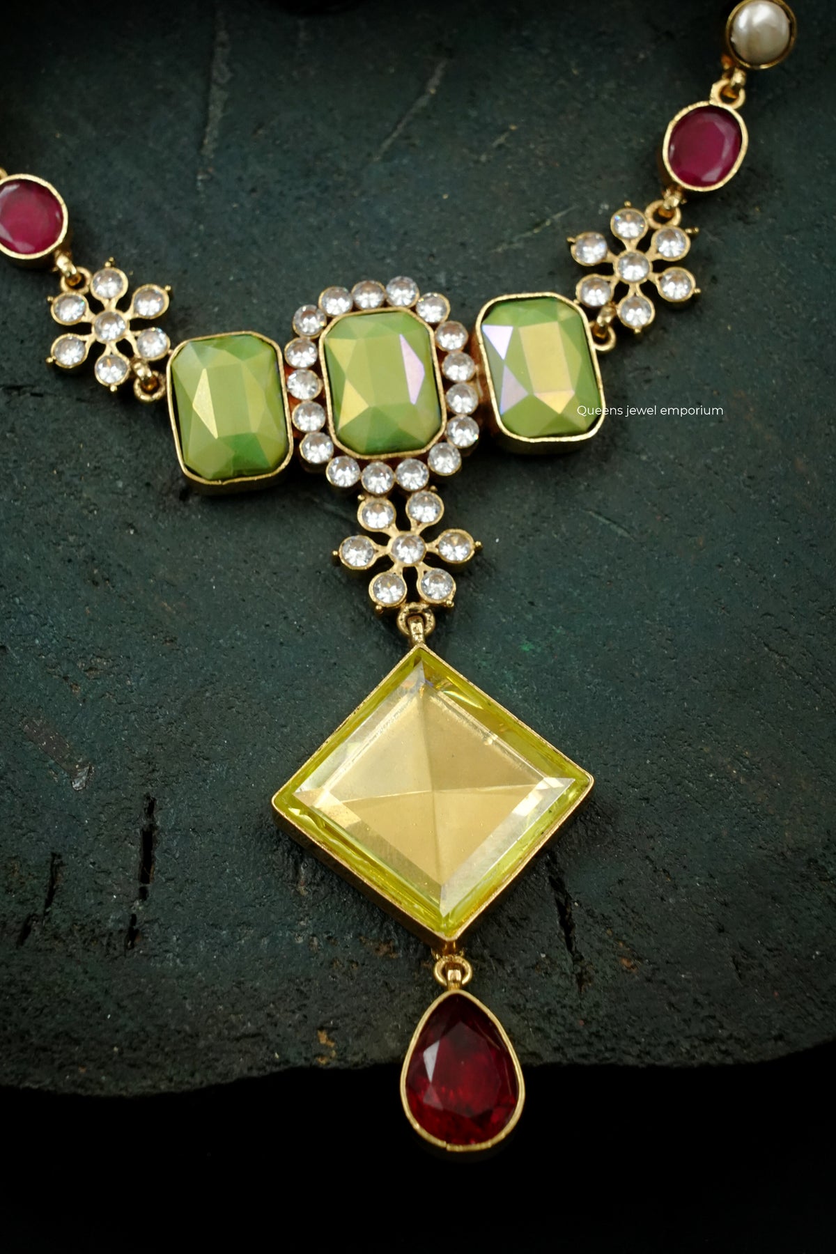Ruby stone pendant-Emerald green stone jewellery