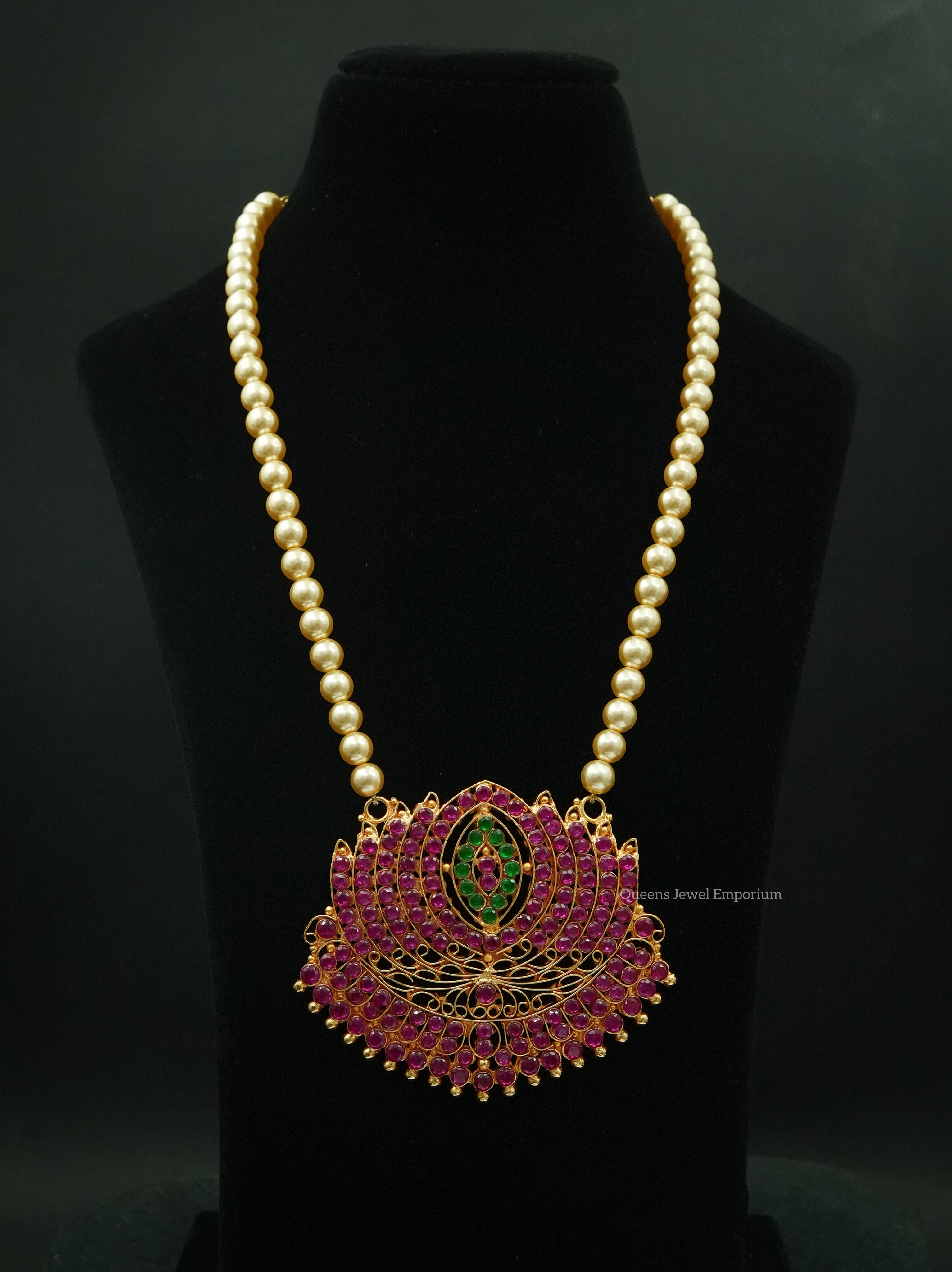 Pink stone lotus pendant-Elegant lotus pearl necklace