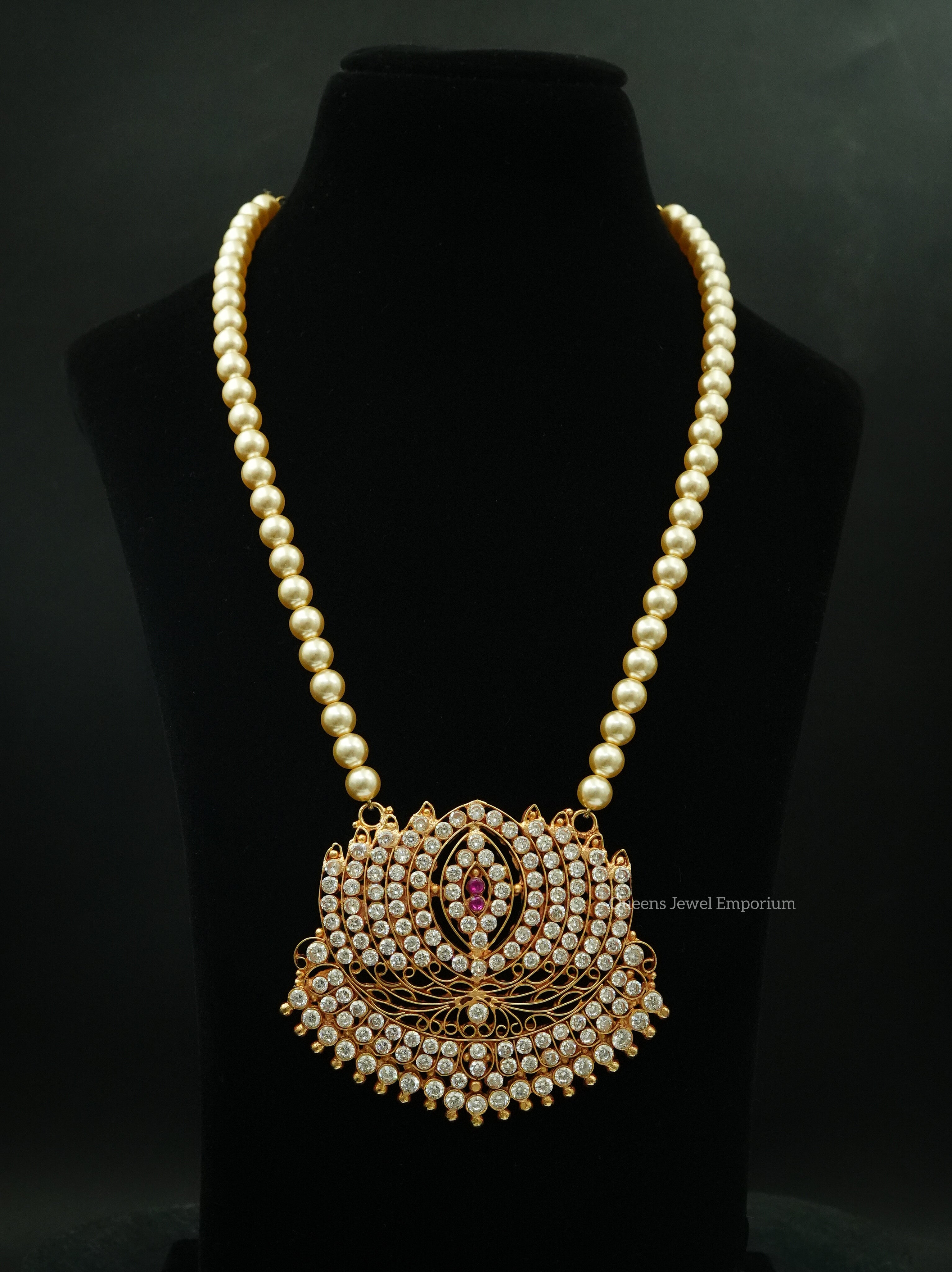 White zircon lotus pendant-Full pearl chain haram