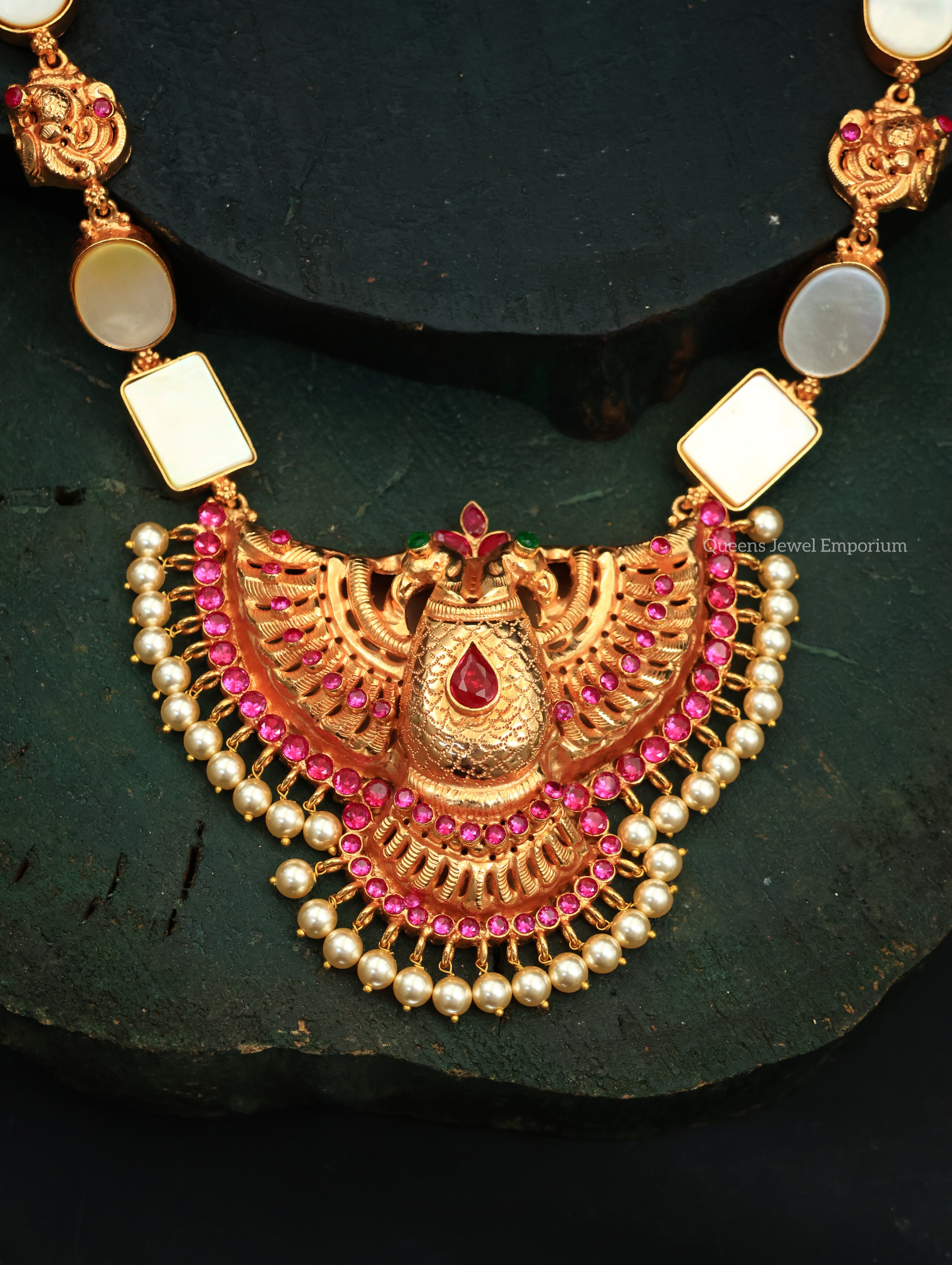 Mother of pearl haram-Square and oval pearl stones