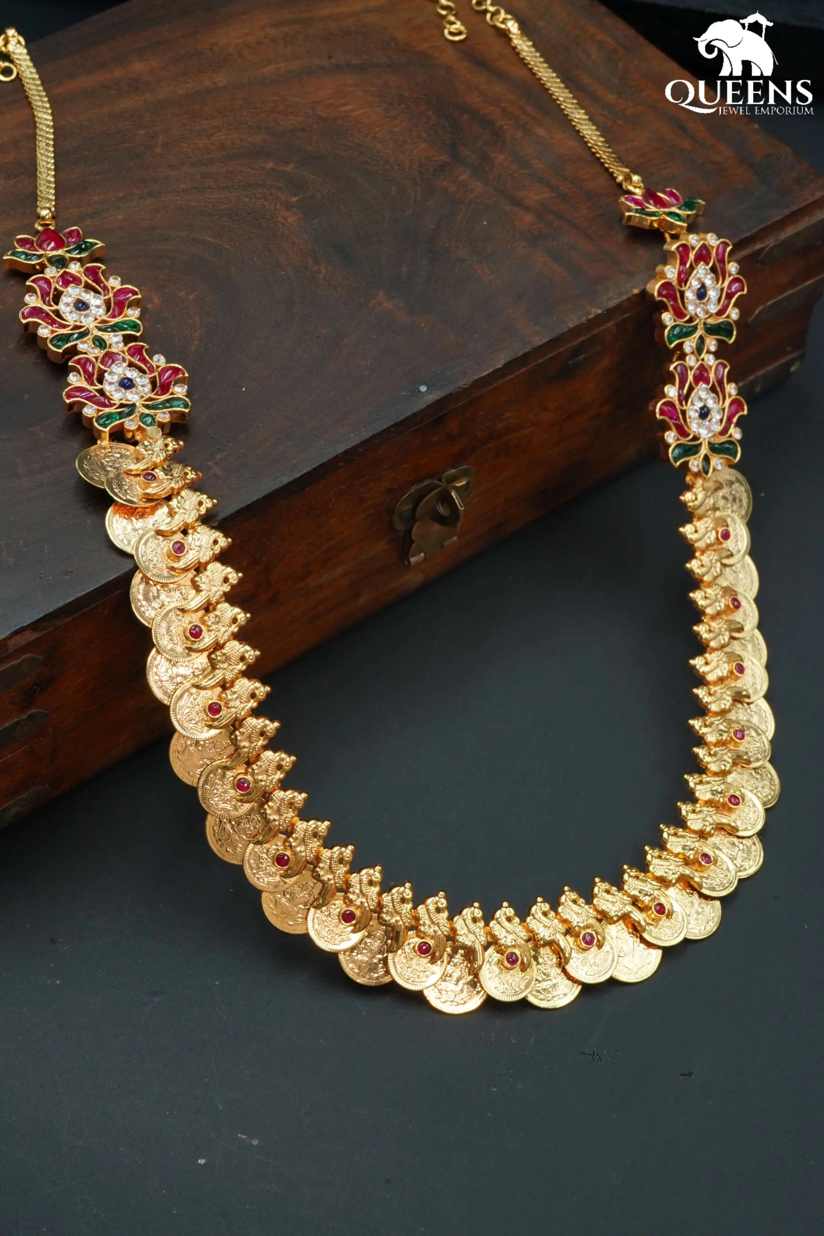 Lotus mugappu side design-Elegant lotus kasu mala