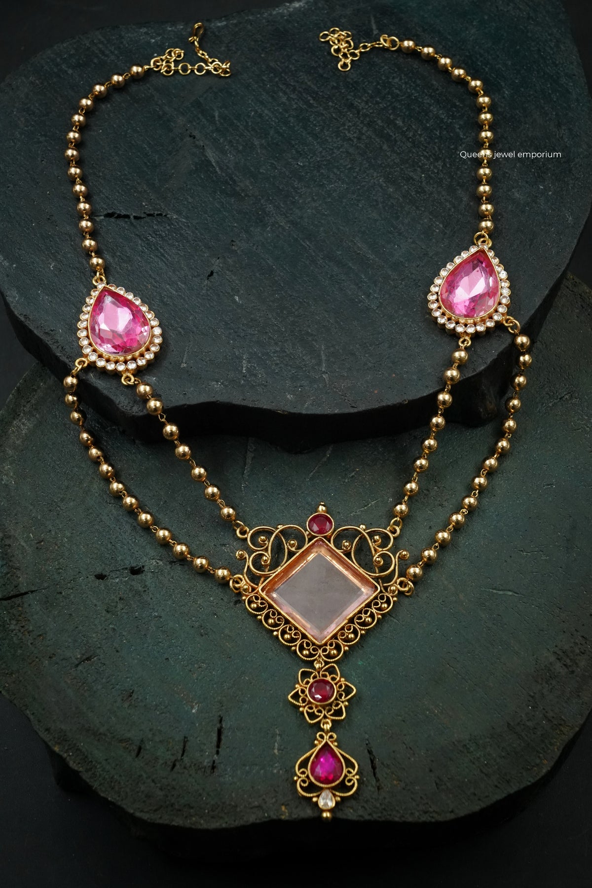 Diamond shaped pendant stone-Queen inspired vintage jewellery