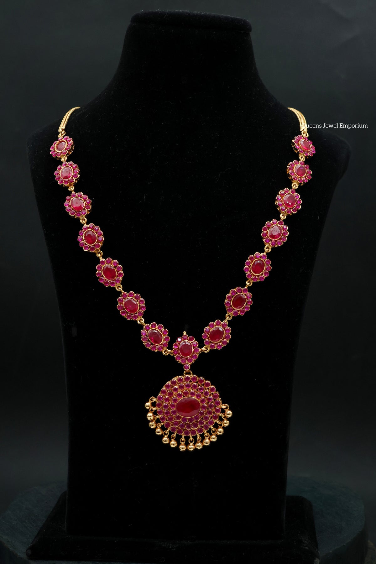 Traditional pattu saree haram-South indian floral jewellery