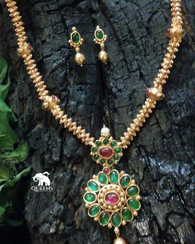 ARUMBU SANGILI PATHAKAM - Queens Jewel Emporium