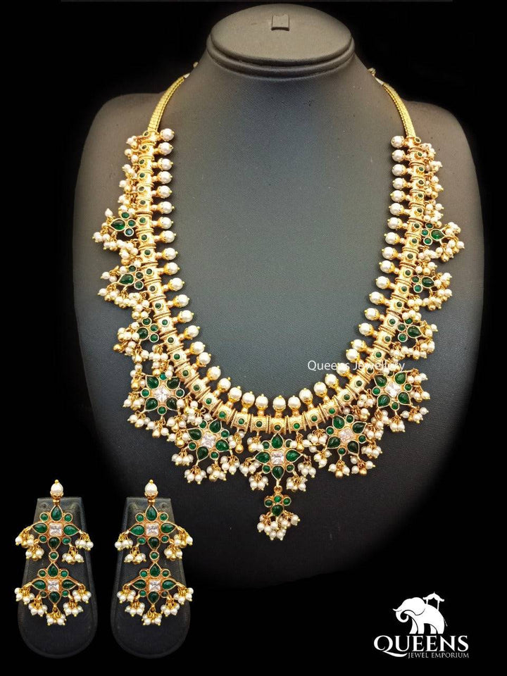 SUBATHRA GREEN GUTTAPUSALU - Queens Jewel Emporium