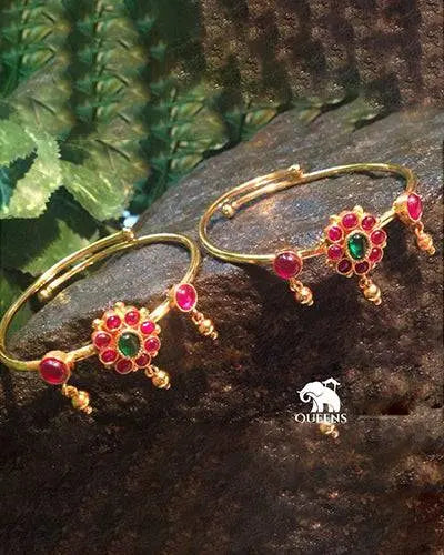 KEMP ARMLETS - Queens Jewel Emporium