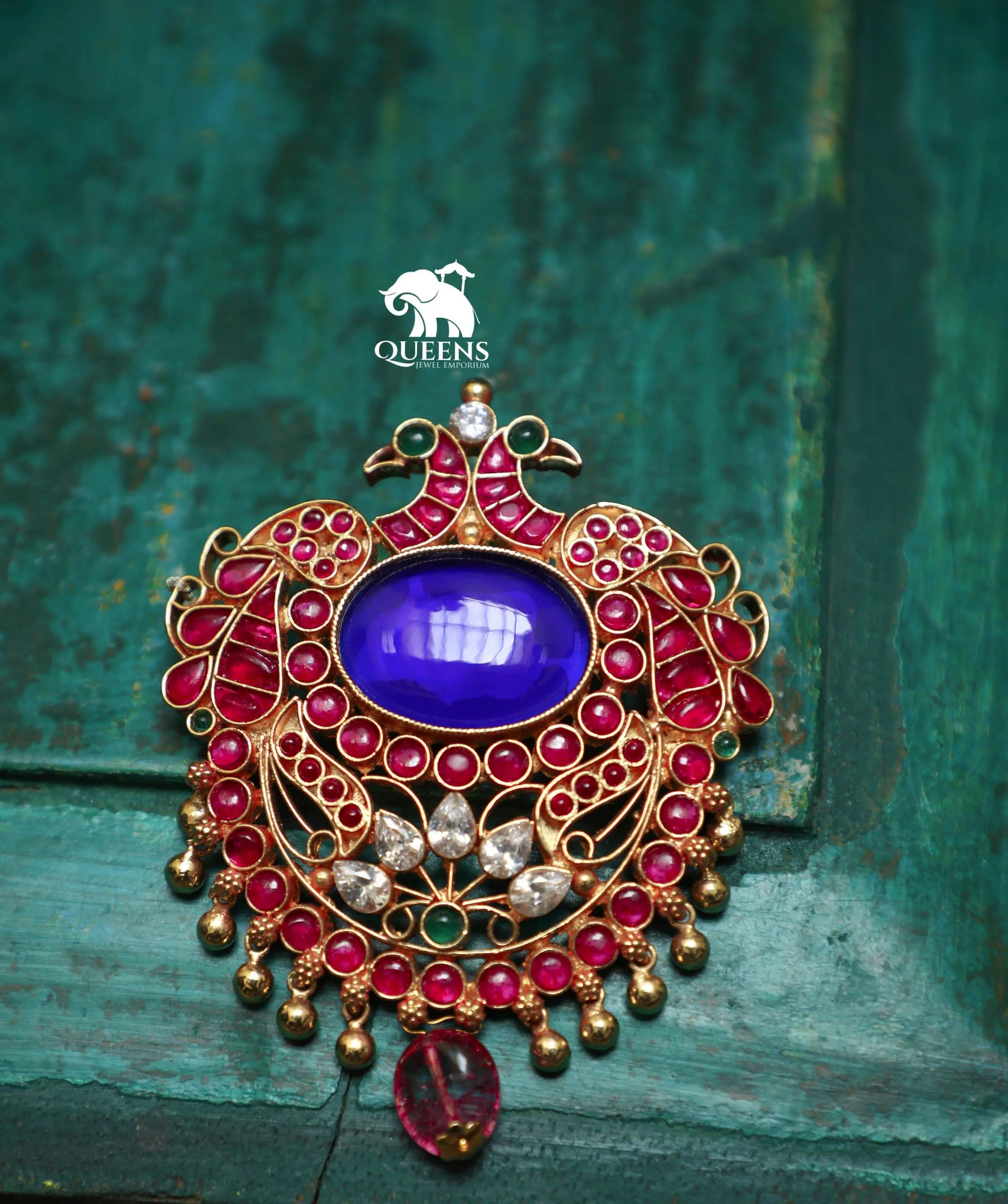 VEDHAMUKHI KEMP PENDANT - Queens Jewel Emporium